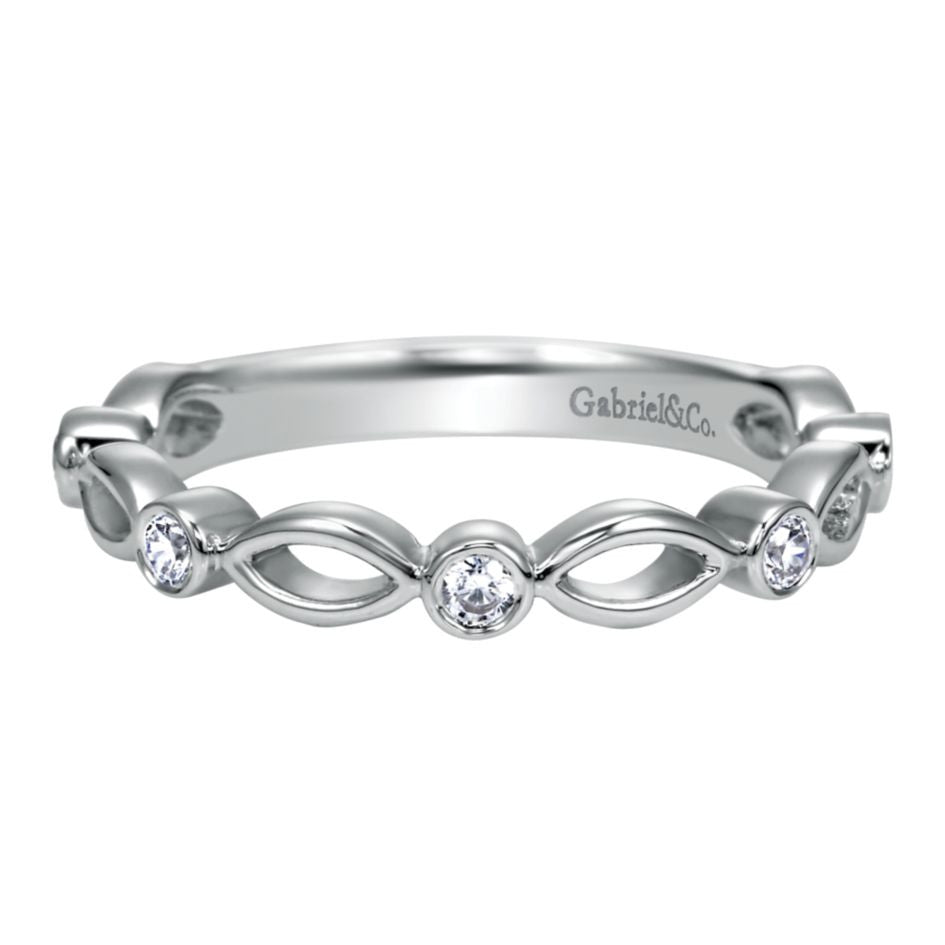 Ladies' Scalloped 14k White Gold Diamond Band