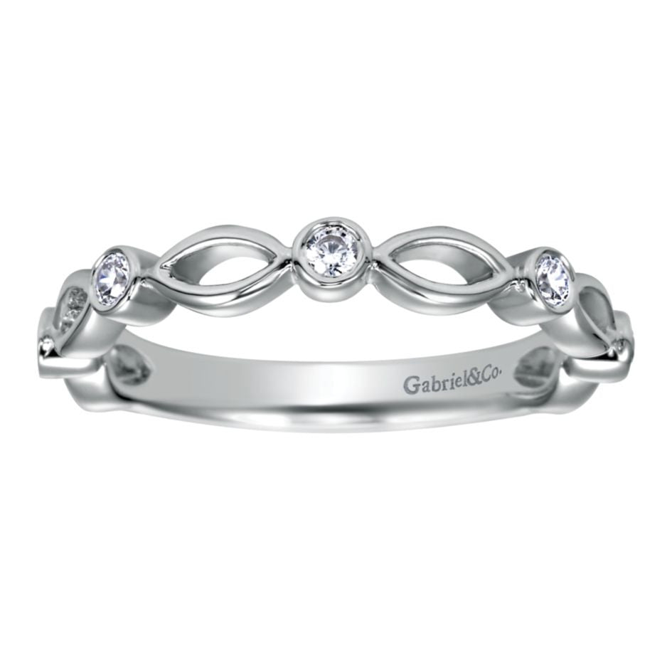 Ladies' Scalloped 14k White Gold Diamond Band