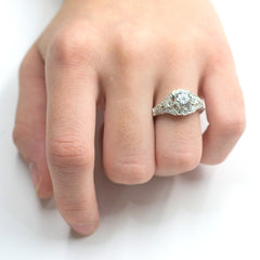 Amavida Platinum Engagement Mounting With Semi Halo