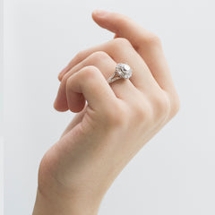 Amavida Platinum Engagement Mounting with Round Halo