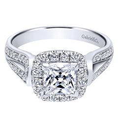 Cushion Diamond Halo Engagement Mounting